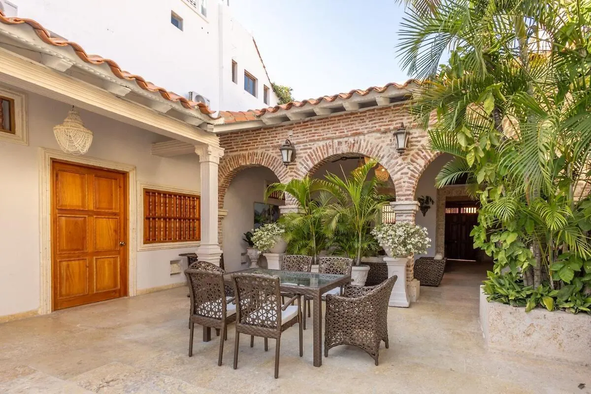 Вилла Casa Beatriz Luxury Colonial House Картахена Дом отдыха